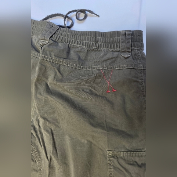 Addidas Mens Khaki Cargo Shorts M. 2006 - Picture 3 of 14